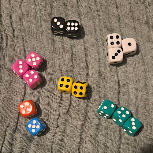 Mini plastic six sided dice - 15,
